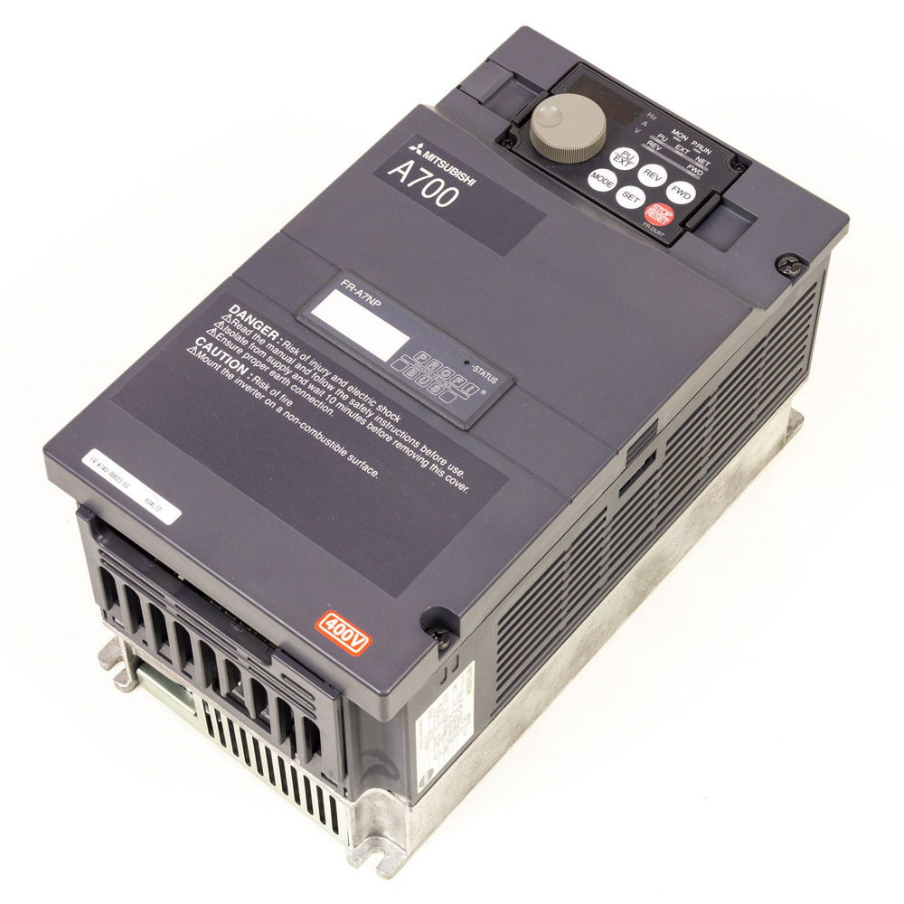 MITSUBISHI FR-A740-00023-EC + FR-DU07