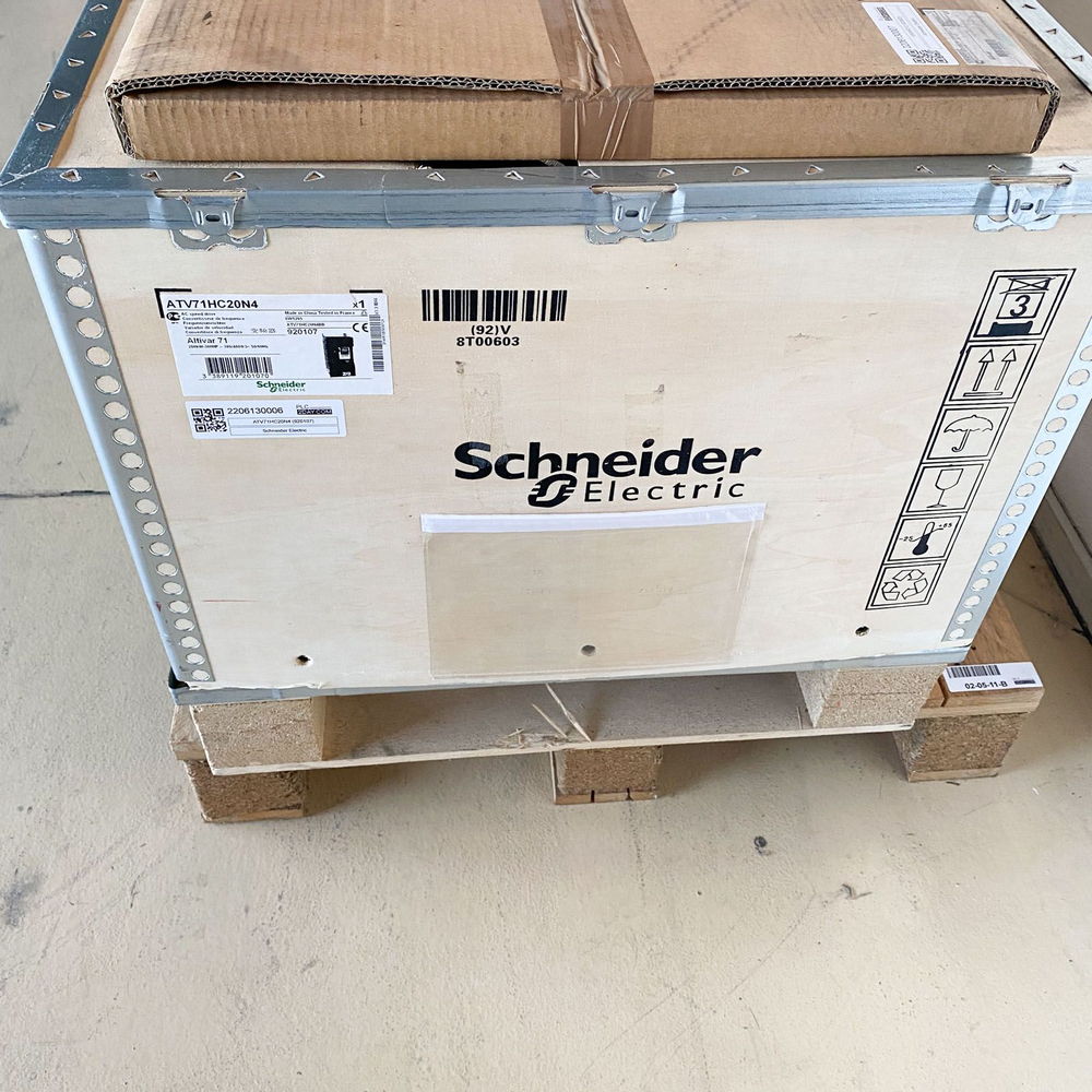 SCHNEIDER ELECTRIC ATV71HC20N4